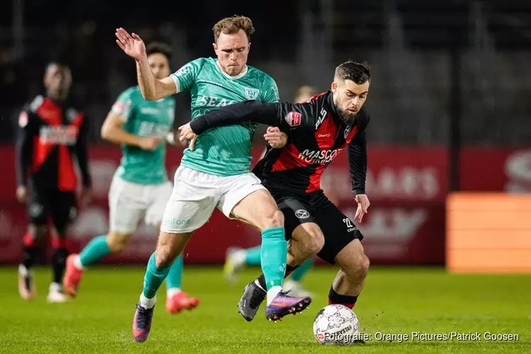 Almere City FC moet derde plaats aan VVV-Venlo laten