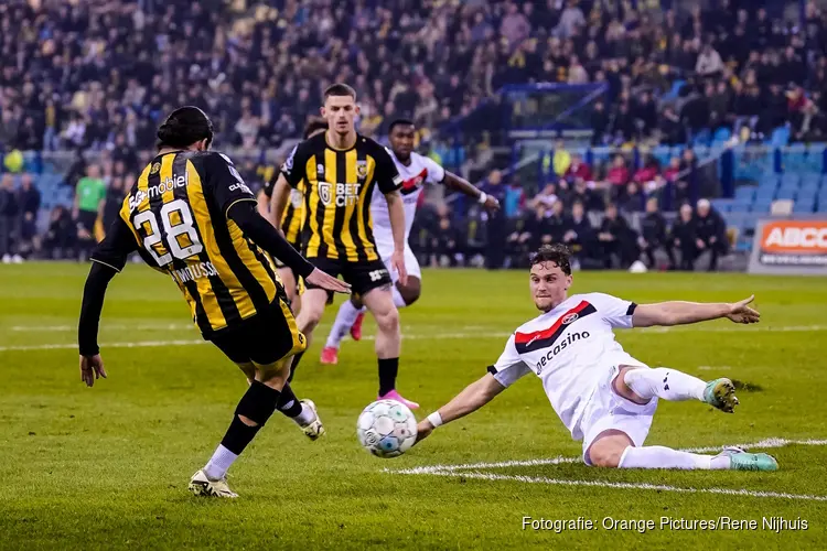 Strijdend Vitesse pakt punt tegen Almere City FC